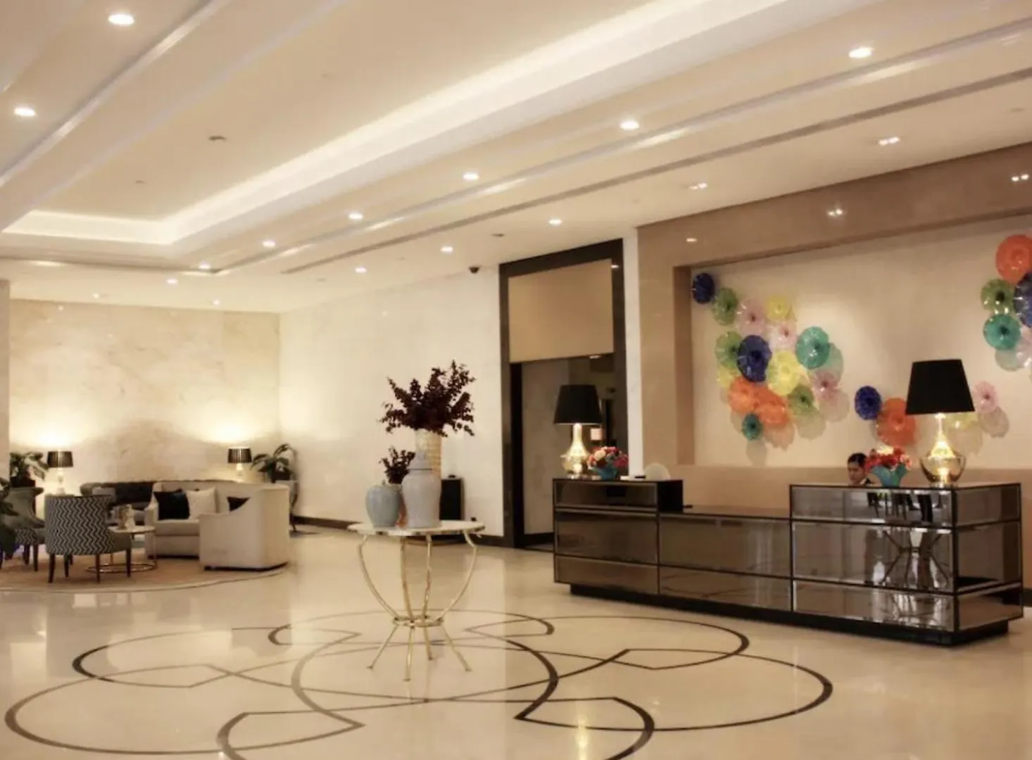 Luxury Apartment With Pa, Skyline View & Top Amenities Manila