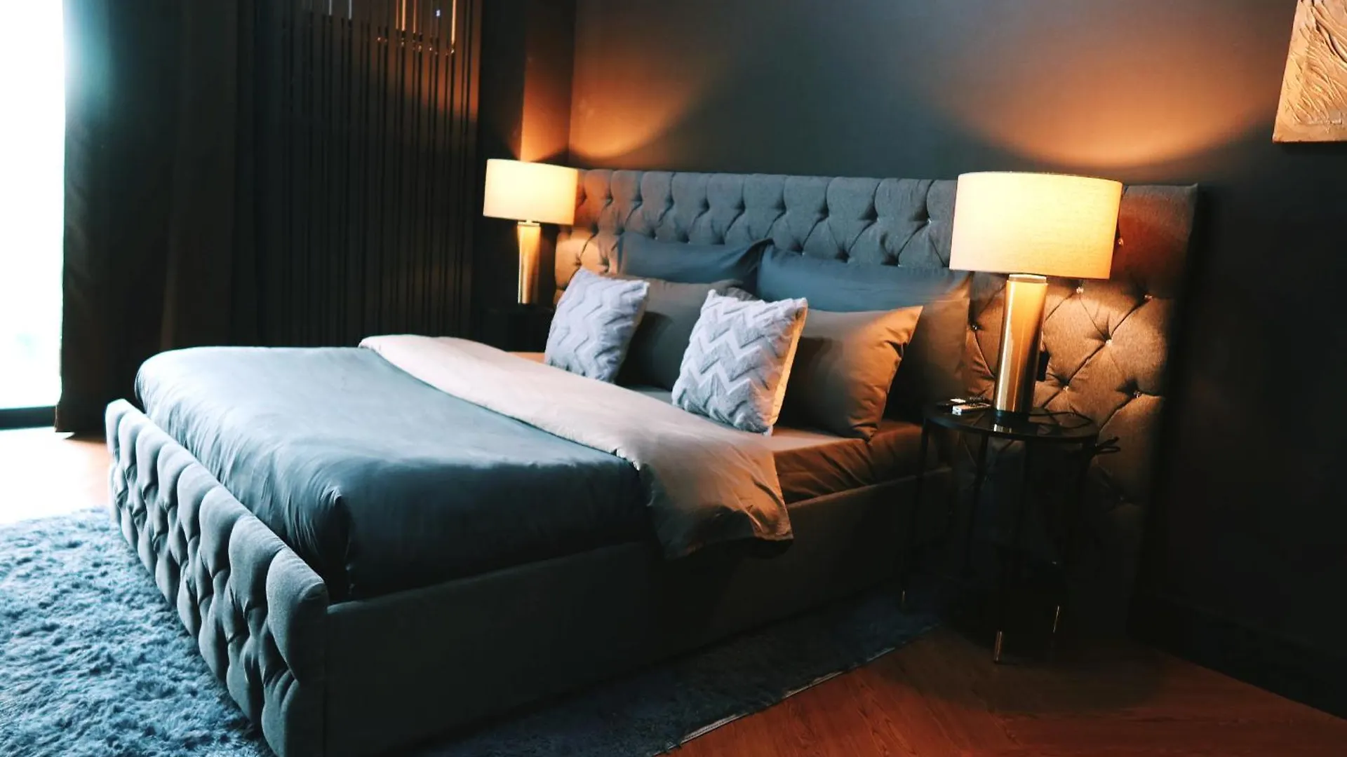 Luxury Apartment With Pa, Skyline View & Top Amenities Manila