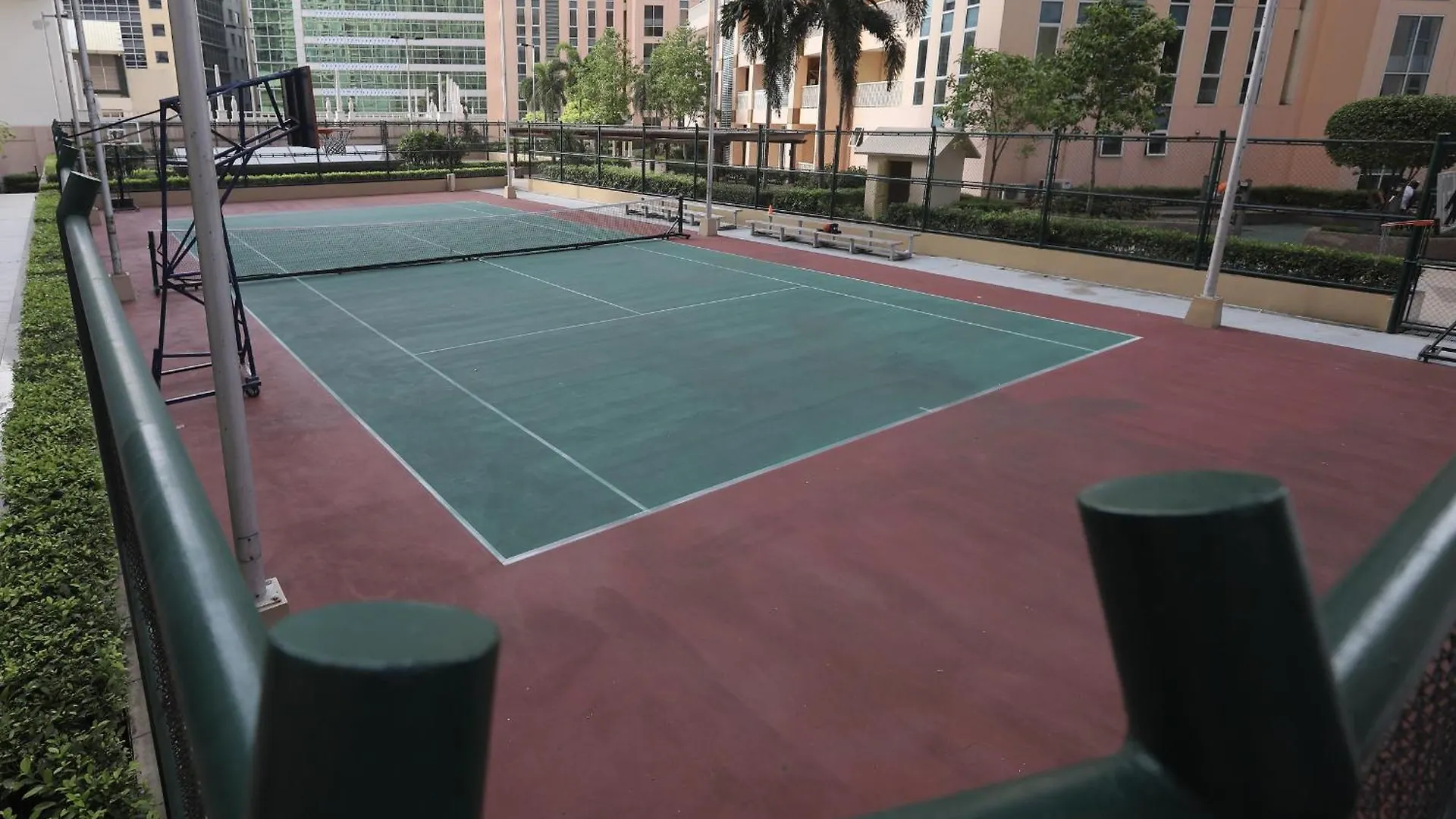 Luxury Apartment With Pa, Skyline View & Top Amenities Manila